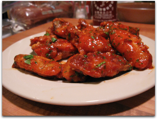 plate of sriracha garlic wings