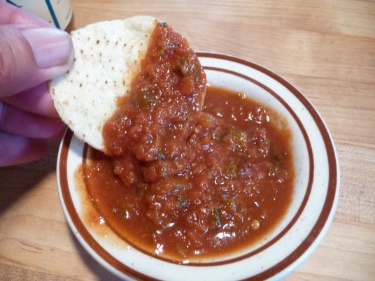 Texas Tamale Casa Salsa in bowl and on chip